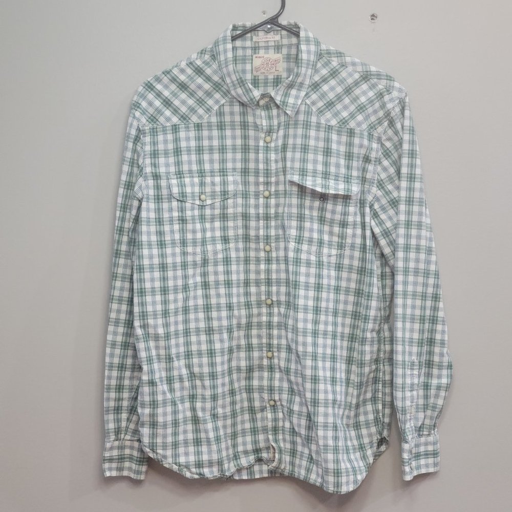 Lucky button down shirt size L